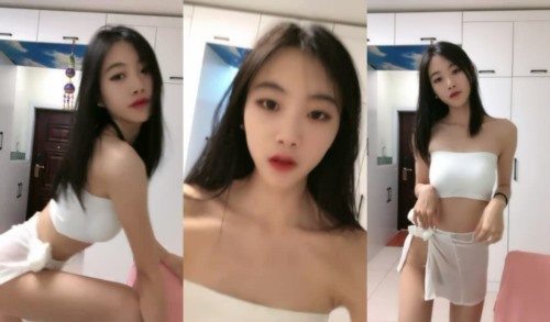 56207-仙女流鼻血了【是菲菲呀】极致骚舞 饺子逼 超过瘾！超过瘾 狂撸 这颜值真是太能打了 必须下载看.jpg